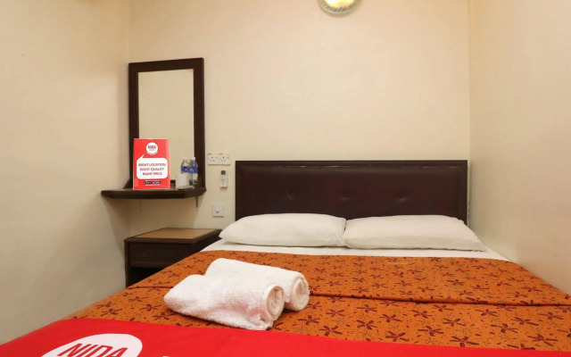 Veenai Hotel
