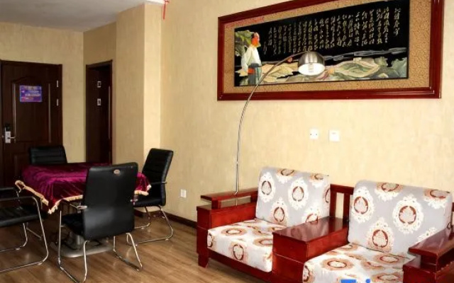Juxian Junhao Business Hotel