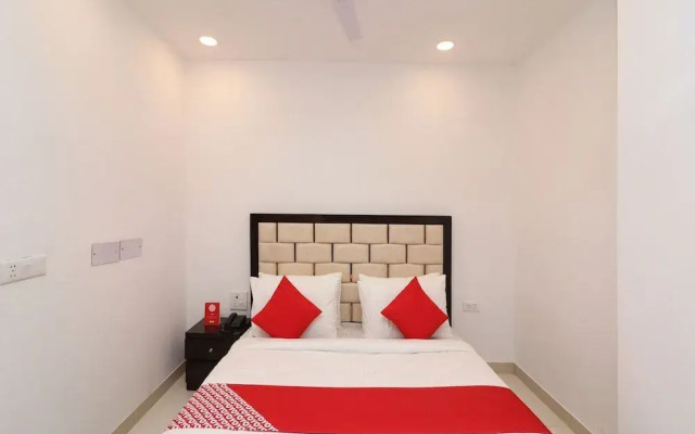 Pitampura Metro Station By OYO Rooms