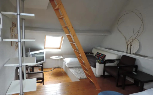 B&B Lodgingat8