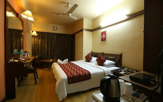 Hotel Rajmahal