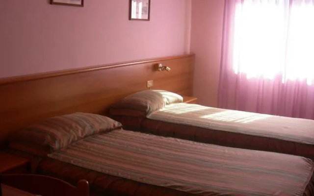 Albergo Pino Solitario