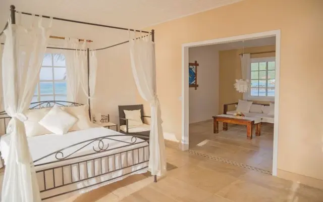 David's Beach Hotel