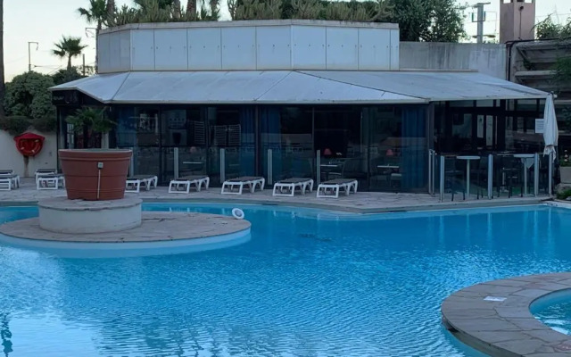 Le Palm Azur