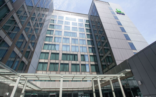 Отель Holiday Inn Express Katong вид на фасад