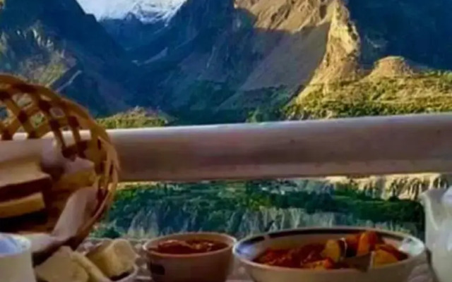 Old Hunza Inn