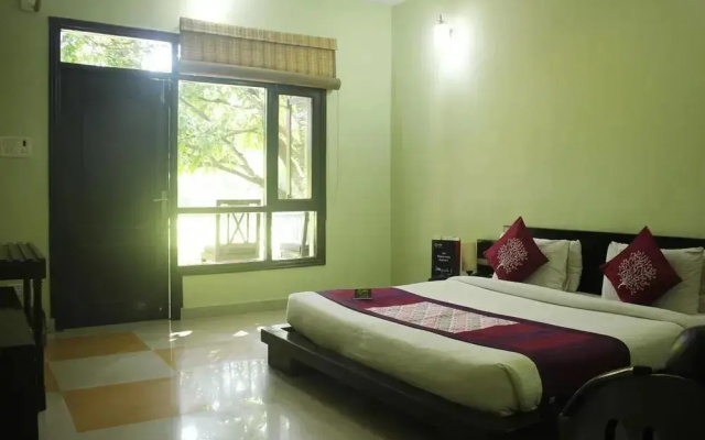 OYO Premium Kosi River Resort