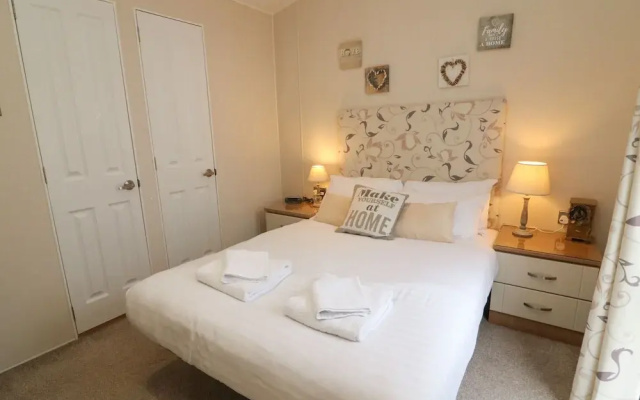 Waterside Lodge
