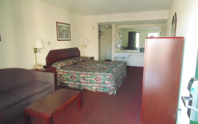 Travelers Inn