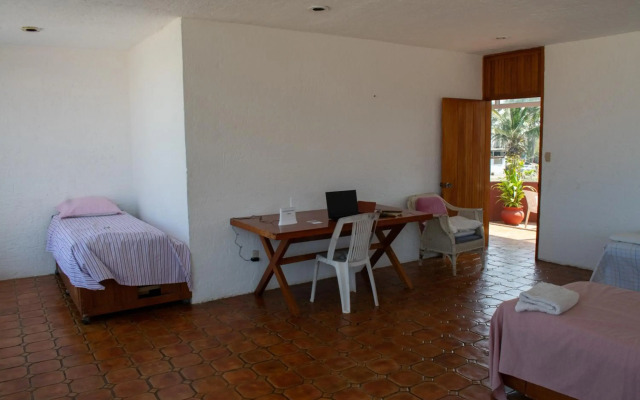 Casa Roja, Tecolutla (frente al mar)