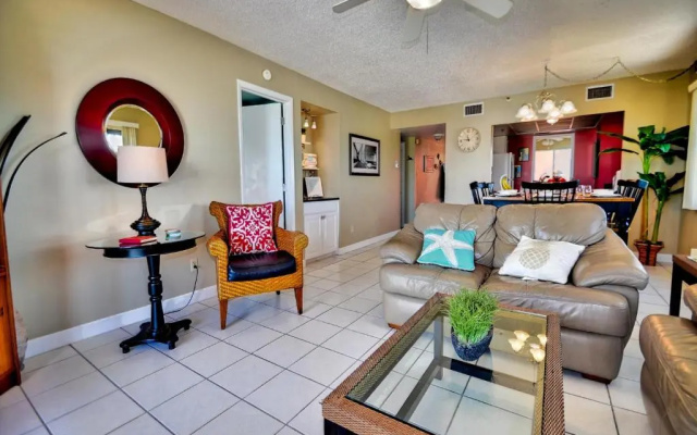 Reef Club 301