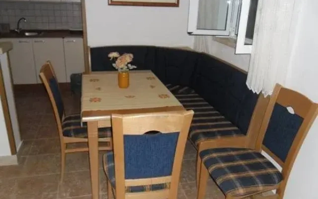 Apartments and Rooms Villa Mir