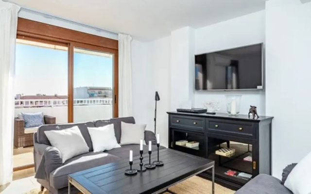Apartment - 3 Bedrooms with Pool and WiFi - 107694