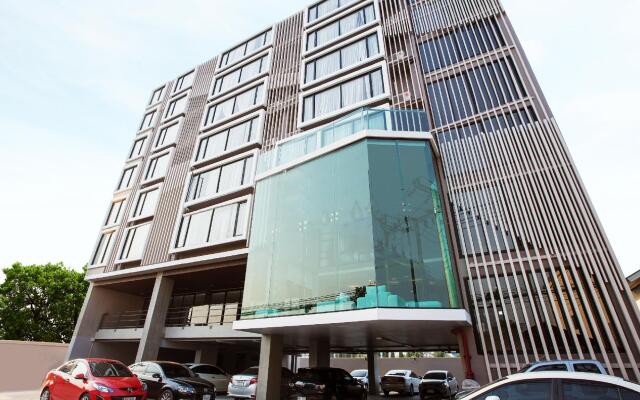 B2 Bangna Premier Hotel вид на фасад