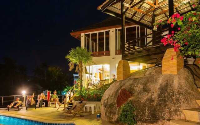 Отель Villa Lotus 120 sq вид на фасад