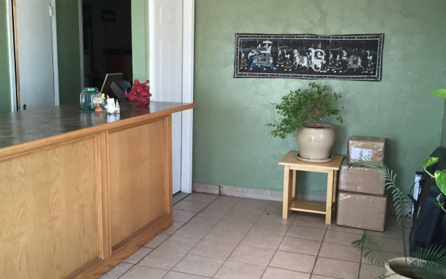 Economy Inn