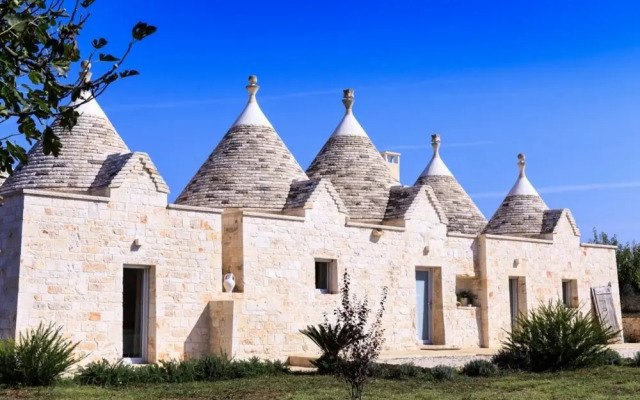 Trulli Gianpaolo - Enchanting 3 Bedroom Villa