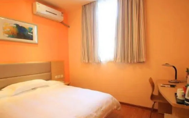Motel Hotel (Guangzhou Luoxi Bridge Xiajiao Subway Station)
