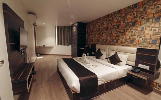 Hotel kaki