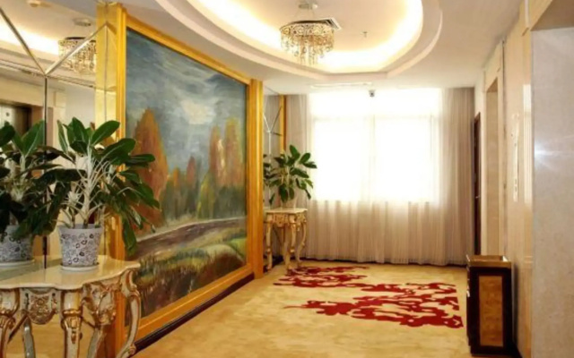 Golden Jazzy Hotel
