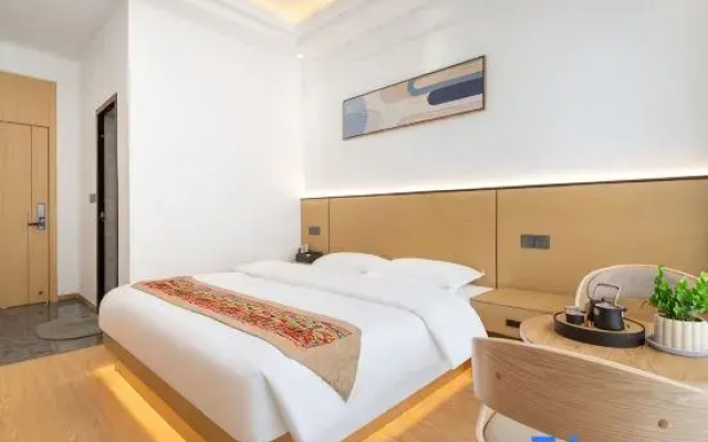 Muzi·Lanshan Homestay (Dongmen Gate of Xiaoqikong Scenic Area, Libo)