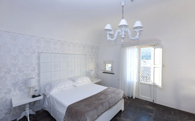 Palazzo Conti Camere & Suites