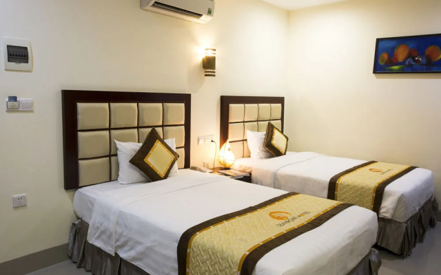 Seafront Hotel Da Nang