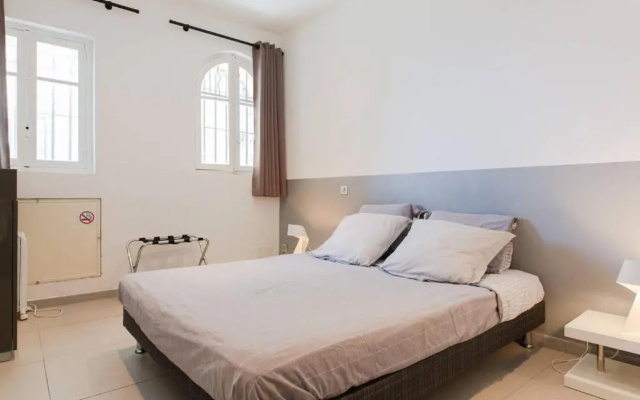 appartement 4 personnes vue mer remparts Antibes