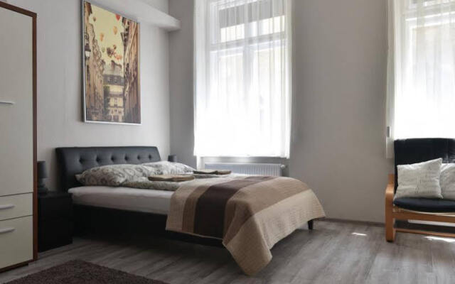 Corvin Point Hostel Будапешт комната для гостей