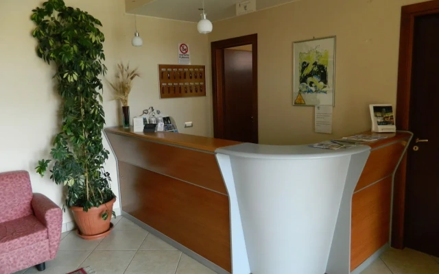 Hotel Caimo Bed-Breakfast