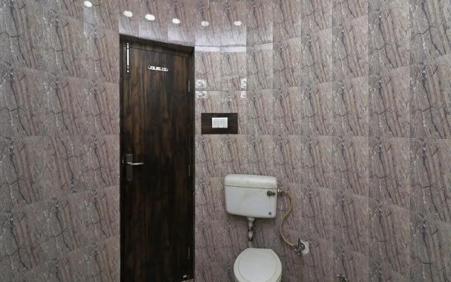 Oyo 29234 Rajwada Lawn