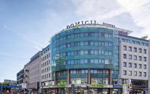 Отель Domicil Berlin By Golden Tulip Берлин вид на фасад
