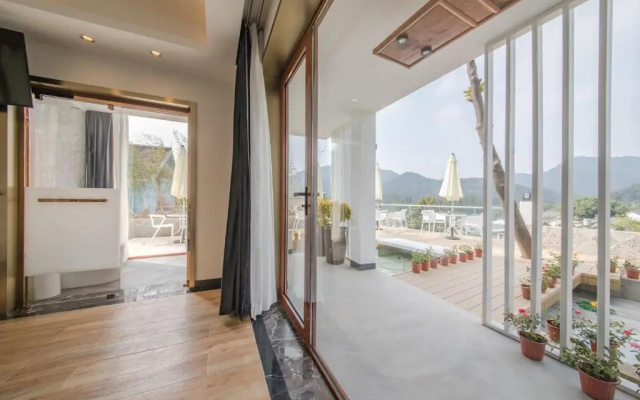 Hangzhou Xihu White Villa Hotel