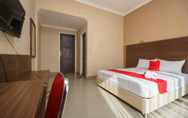RedDoorz @ Hotel Putri Gading Bengkulu