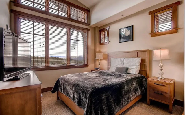 Luxury 3 Bedroom Ski in, Ski out One Ski Hill Residence Located at the Base of Peak 8 with Hot Tub Access