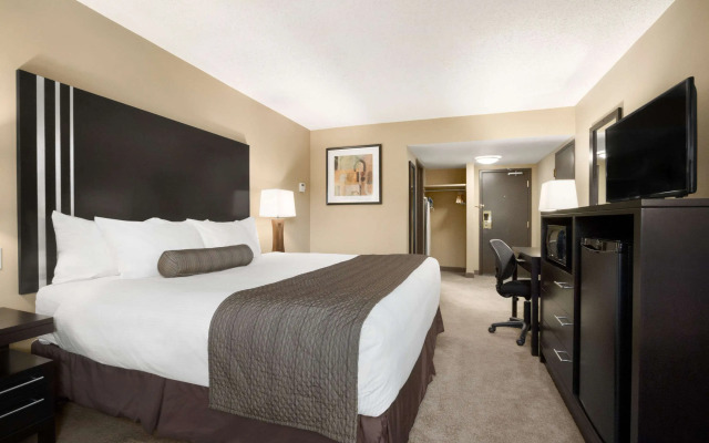 Days Inn by Wyndham Calgary Northwest