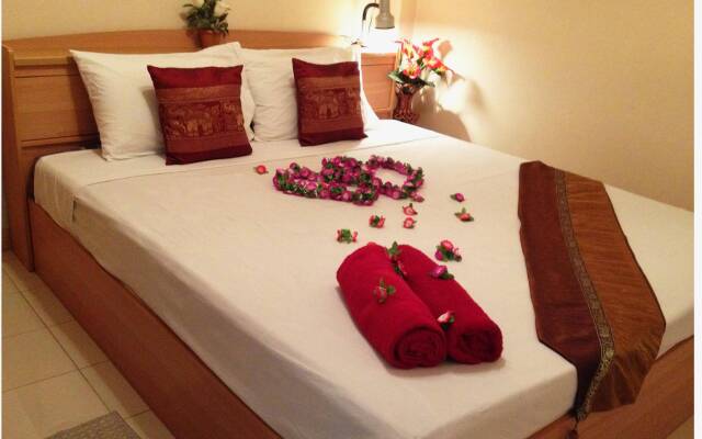 Отель Honey Bear Guesthouse комната для гостей