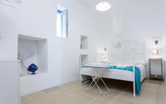 Trullo e appartamenti al mare