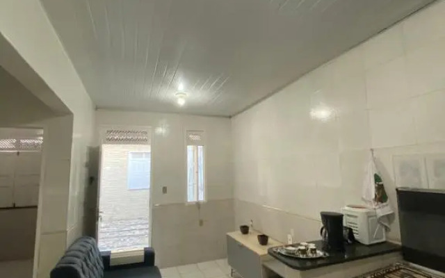 Casa em residencial, mobiliada para temporada.