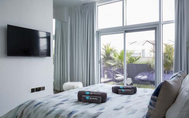 Отель Higuests Vacation Homes - Marina Arcade комната для гостей