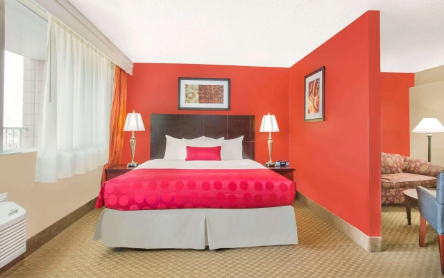 Ramada Plaza by Wyndham Fayetteville Fort Bragg Area