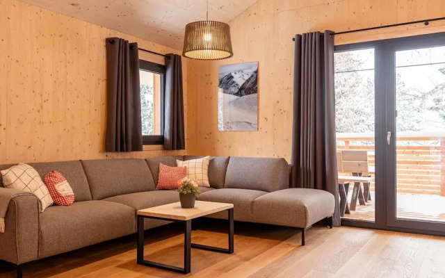Natural Chalet With Whirlpool