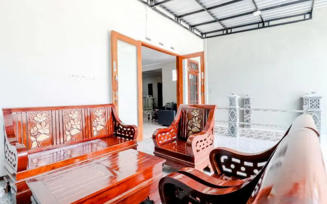 Guesthouse Nusa Indah Syariah 2 By Zuzu