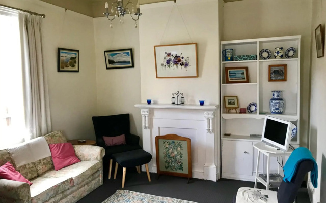 Eliza cottage