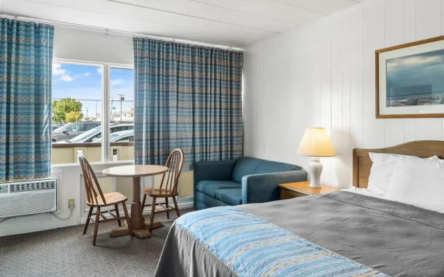 Lark Motel