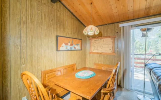 Lazy Bear Lodge