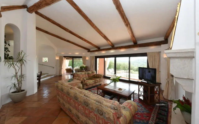 Villa Dianthos - Luxury 7 Bedroom in Porto Cervo