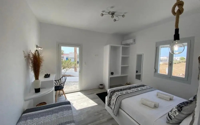Stone House Agia Anna Naxos