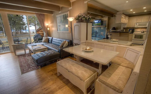 Waterfront Chalet