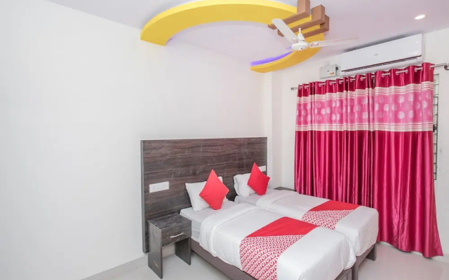 OYO 13594 Mathrushree Residency